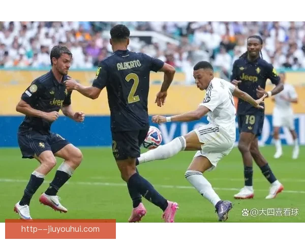 姆巴佩对阵西班牙人送妙传助攻引爆全场皇马进攻火力再现王者气势 姆巴佩对阵西班牙人送妙传助攻引爆全场皇马进攻火力再现王者气势